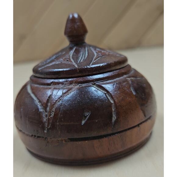 Vtg Carved Wood Trinket Handmade / Crafted Jewelry Box Storage Flower Design - Picture 2 of 8